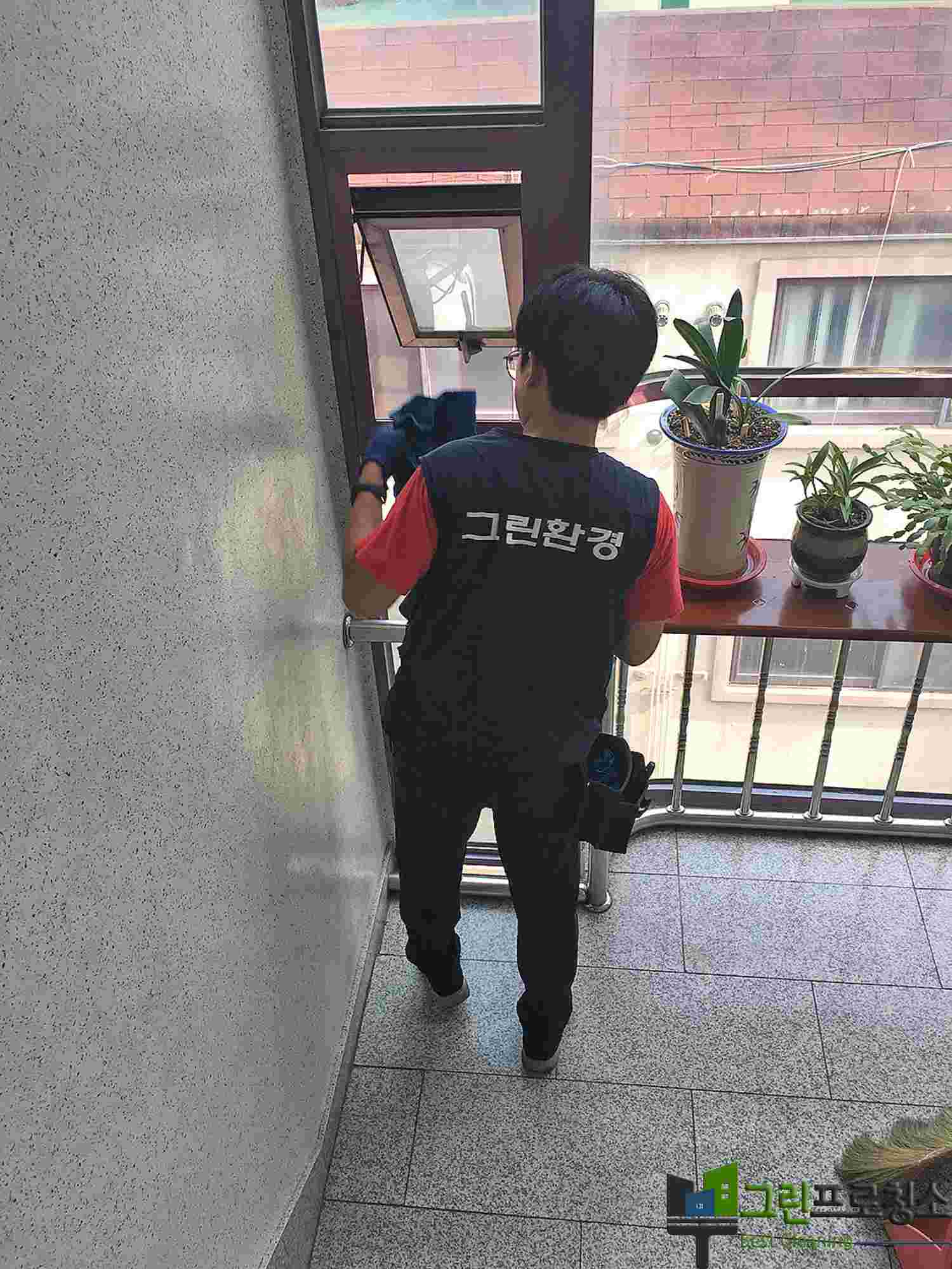 송도 계단 청소 용역 이미지6