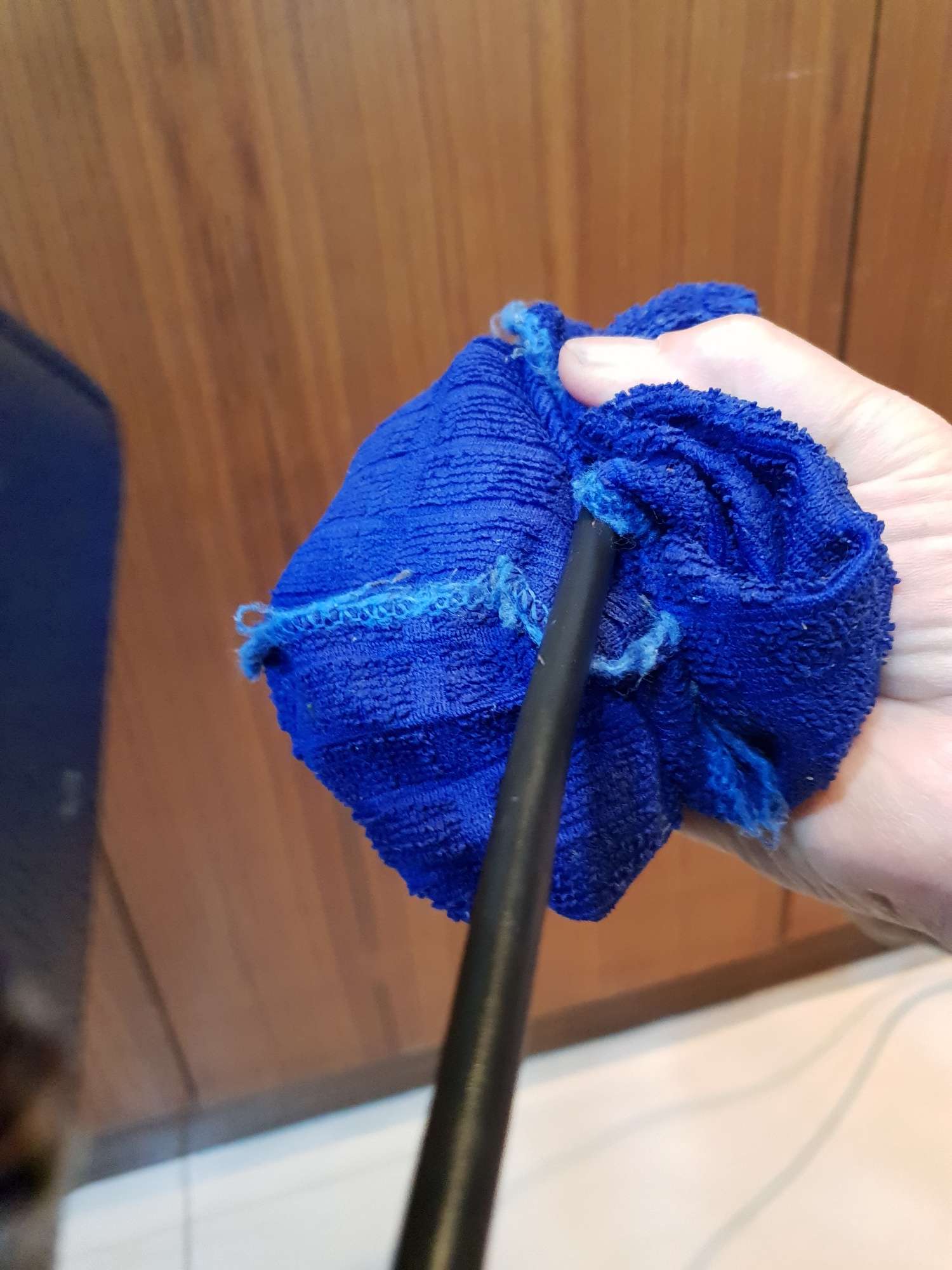 병원 대기실 청소중