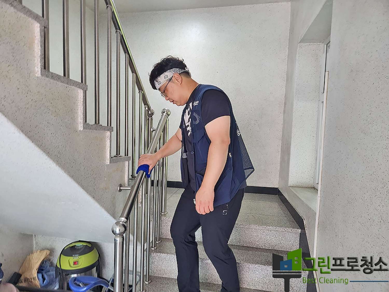 인천 공용계단 청소 이미지3