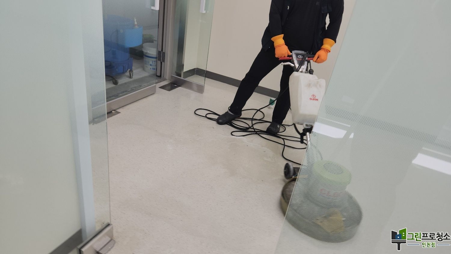 데코타일 코팅 광택 작업