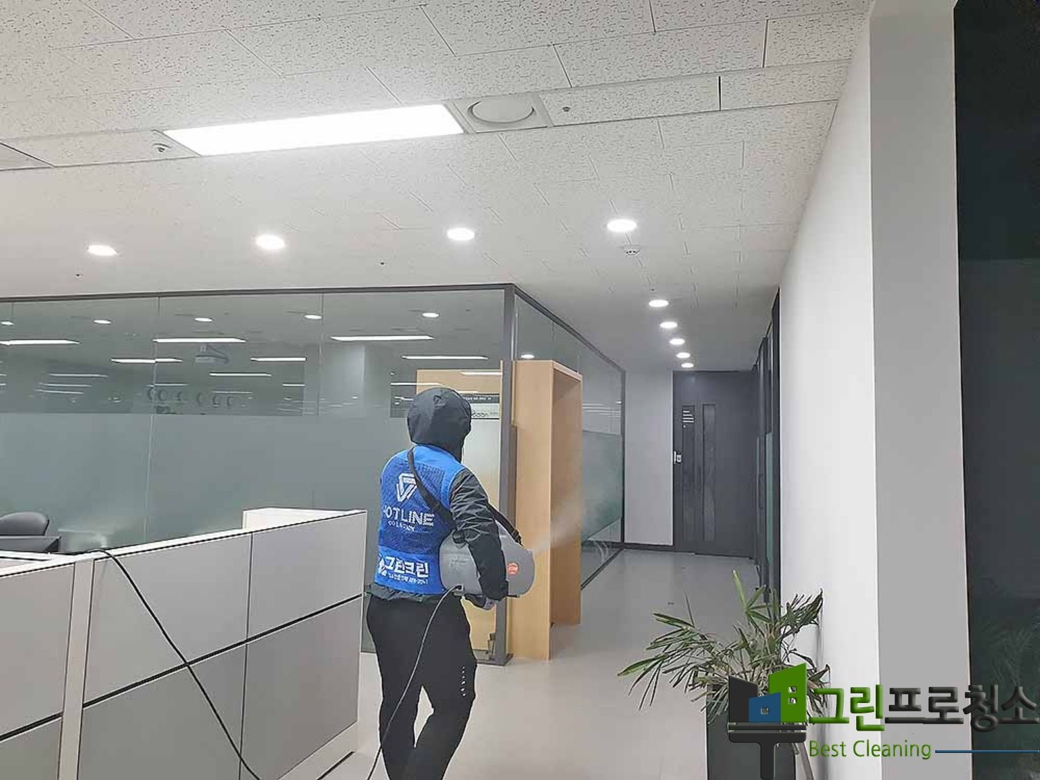 병실 내부 청소 사진