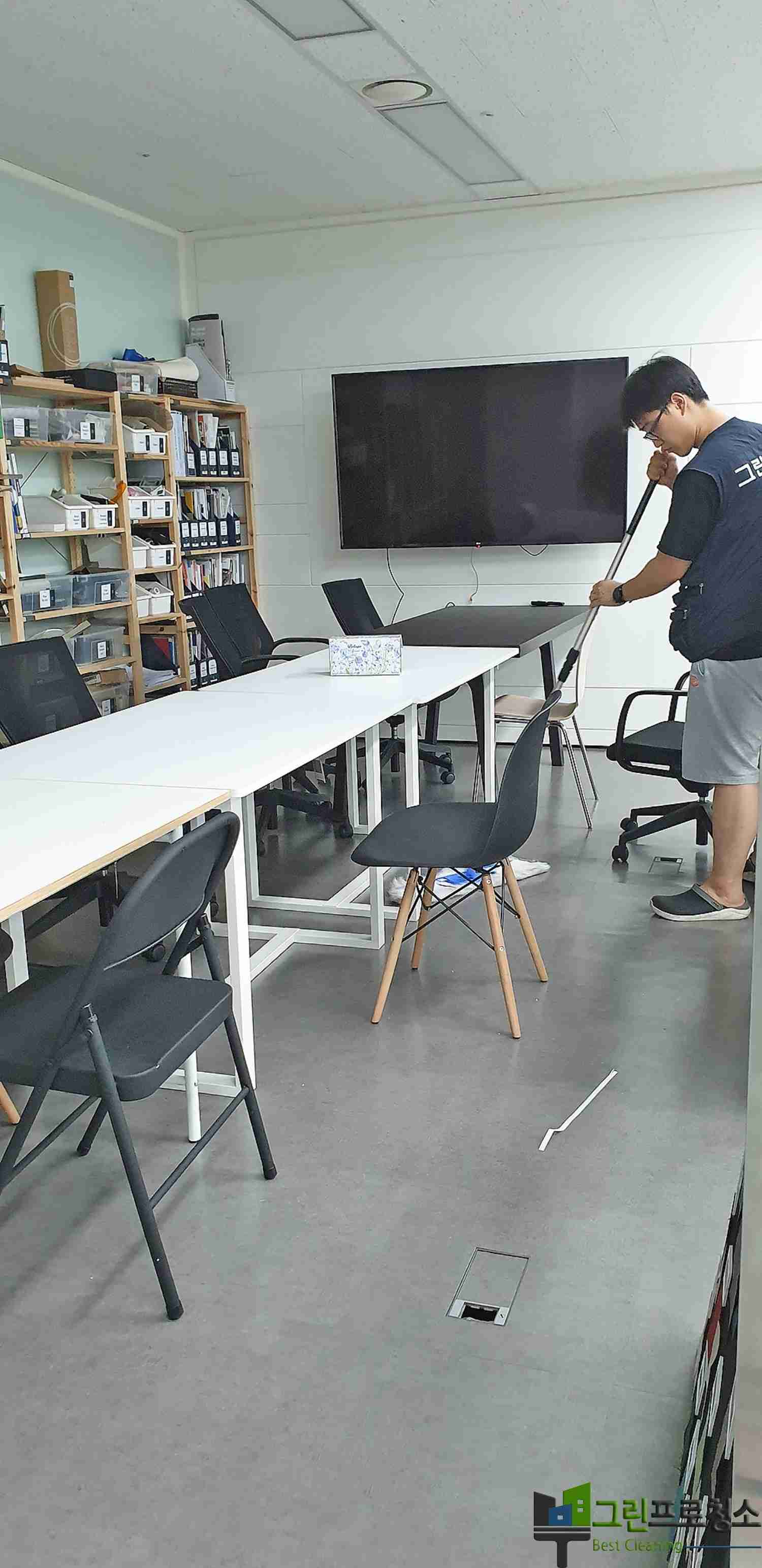 쾌적한 학원 학습 공간